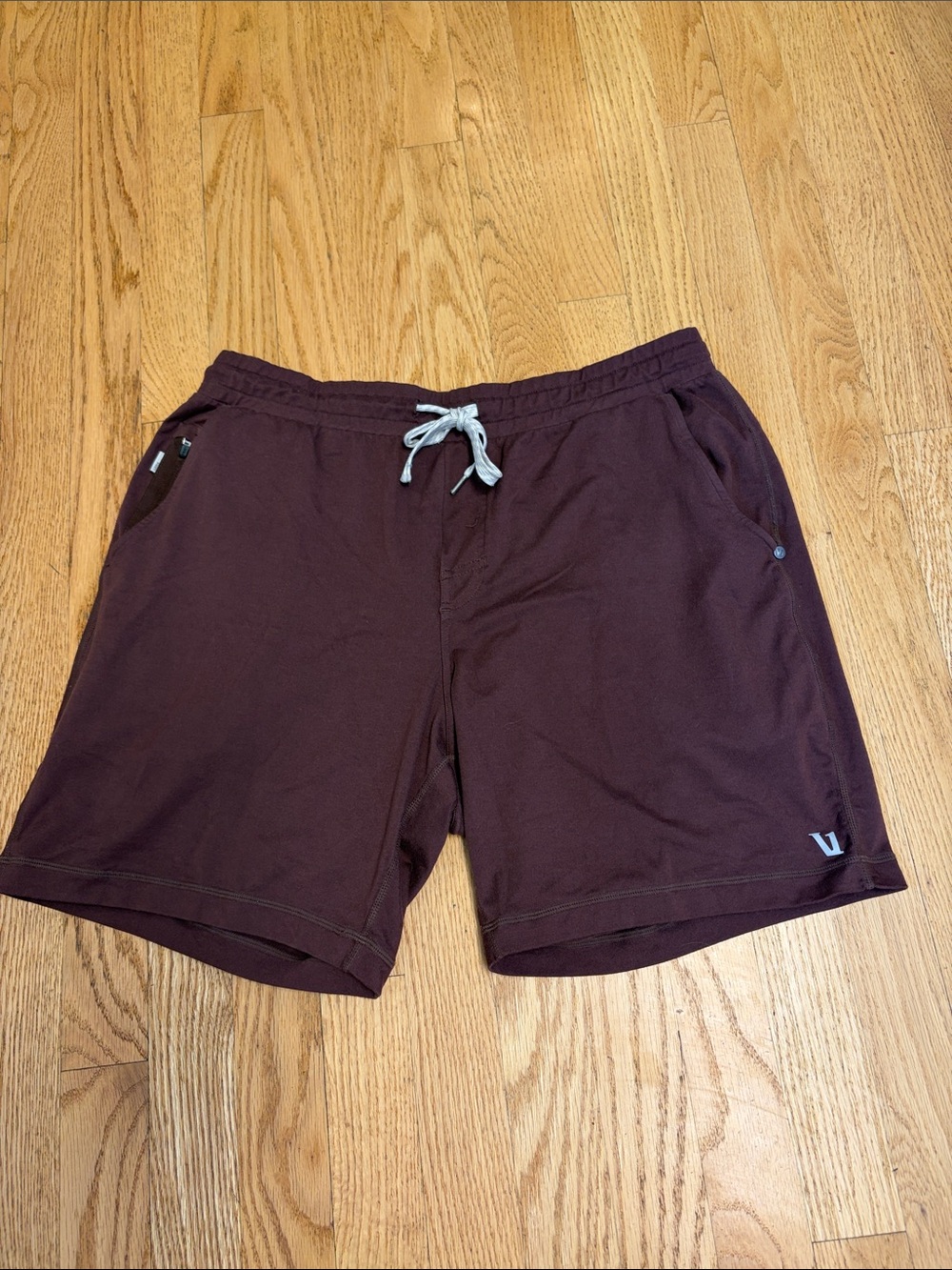 Vuori Men's Drawstring Athletic Shorts in Burgundy